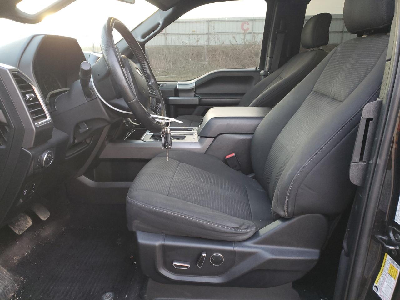 FORD F-150 SUPER CAB