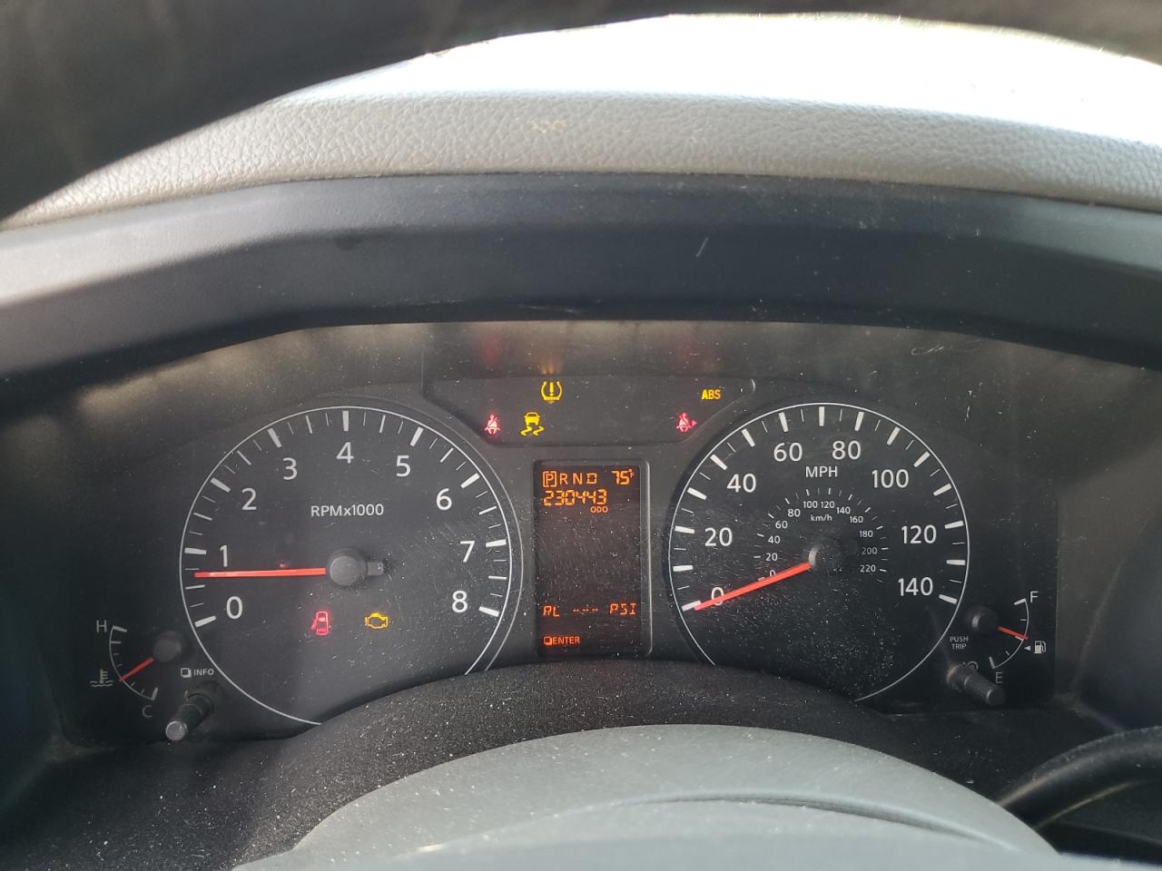 NISSAN NV2500 2500 S