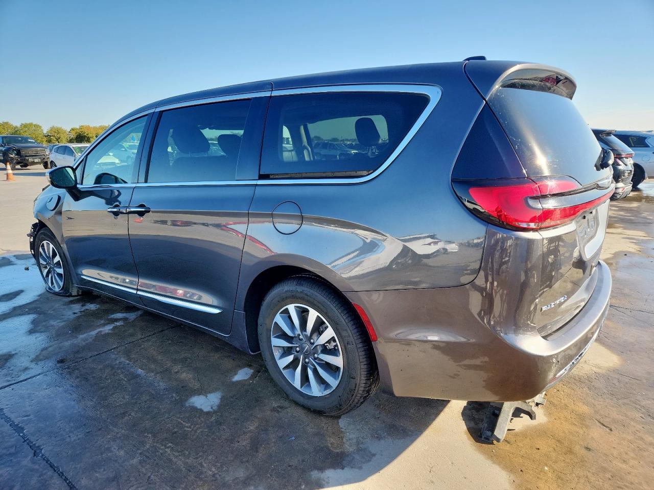 CHRYSLER PACIFICA HYBRID LIMITED