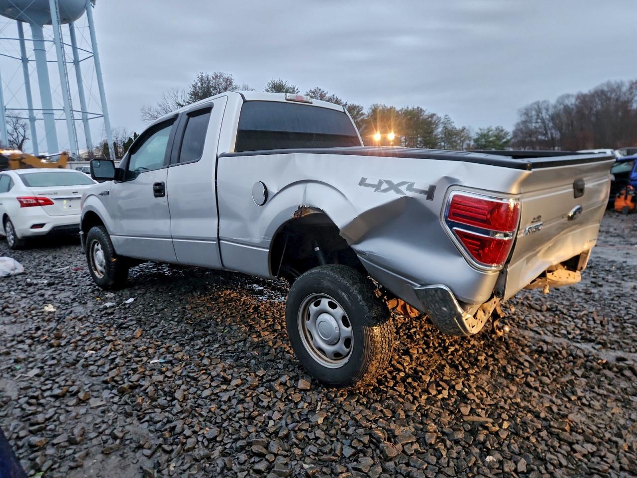 FORD F-150 SUPER CAB