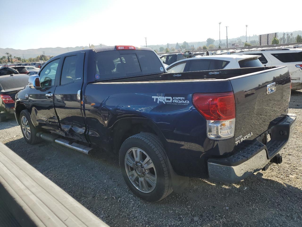 TOYOTA TUNDRA DOUBLE CAB SR5