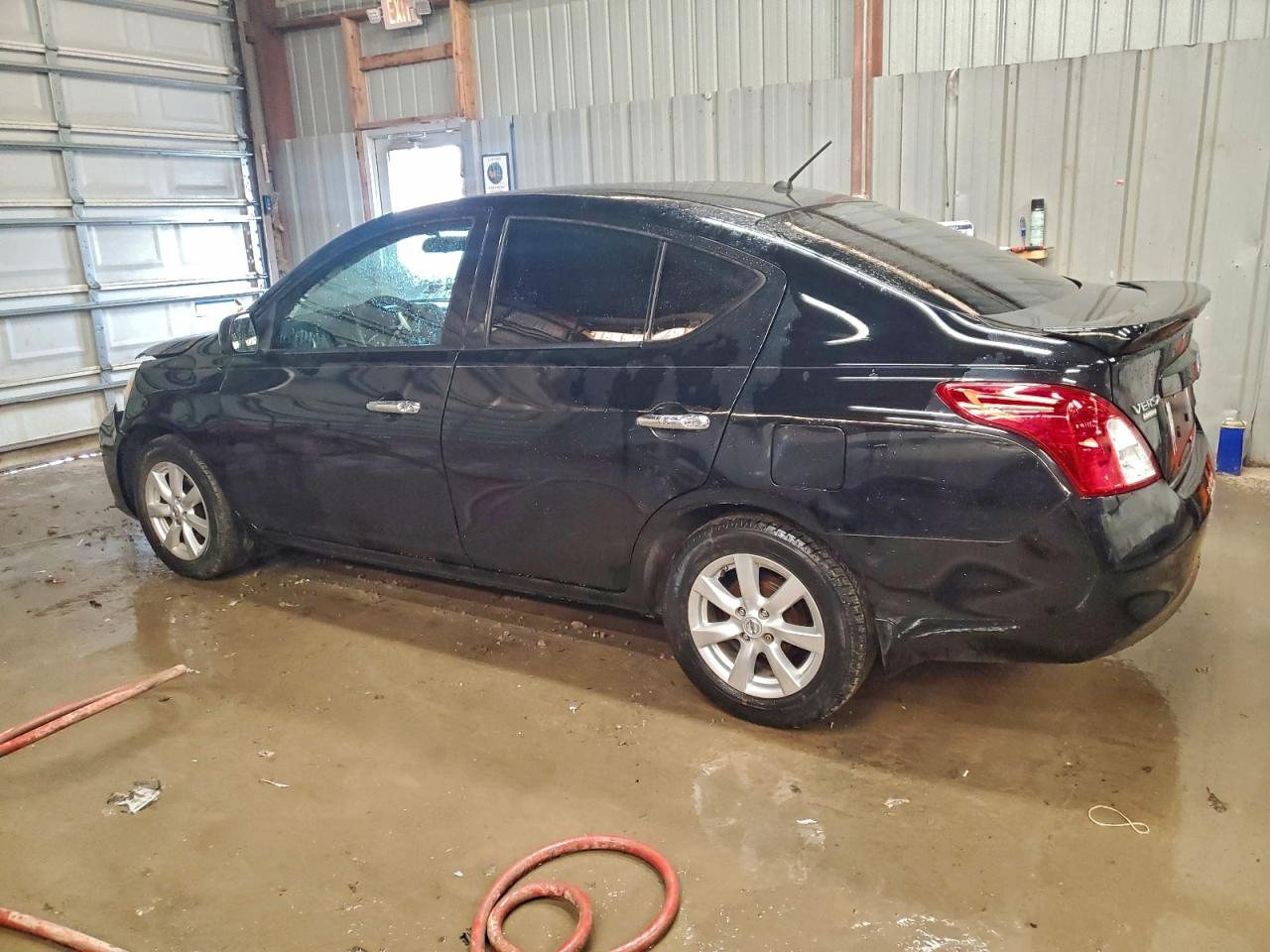 NISSAN VERSA S