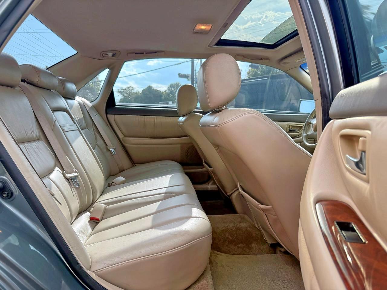 Lot #3279488283 2001 TOYOTA AVALON XL