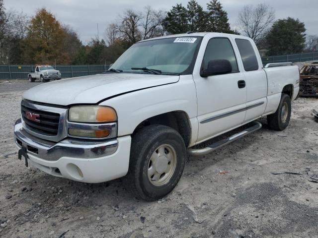 Global Auto Auctions: 2003 GMC NEW SIERRA