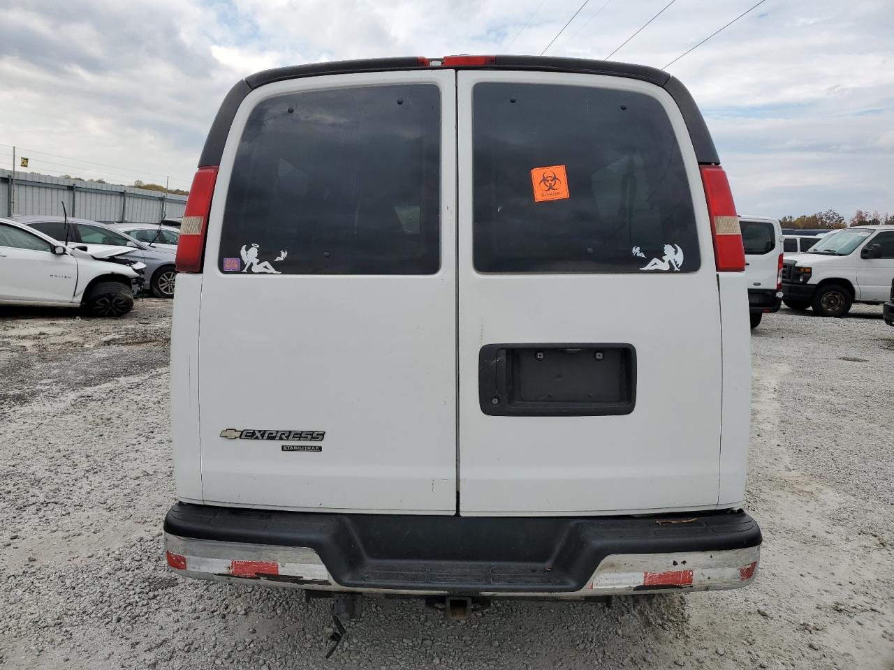 CHEVROLET EXPRESS LT