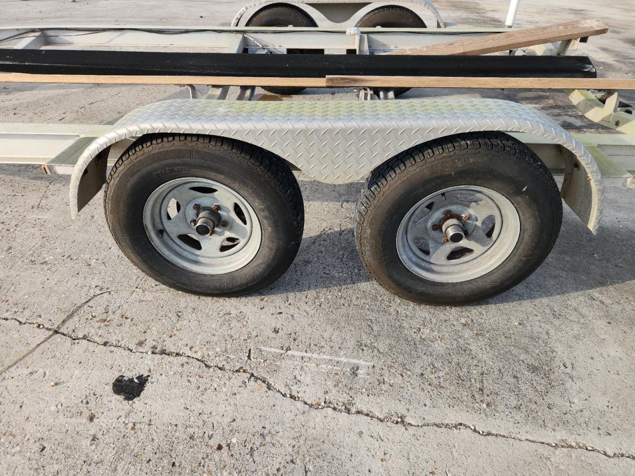 Lot #3286700323 2013 EZ LOADER UNKNOWN