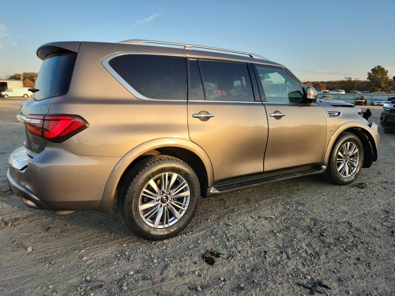 INFINITI QX80 LUXE