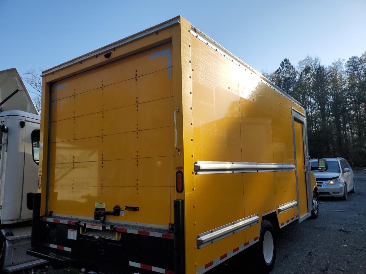 GMC SAVANA CUTAWAY G3500