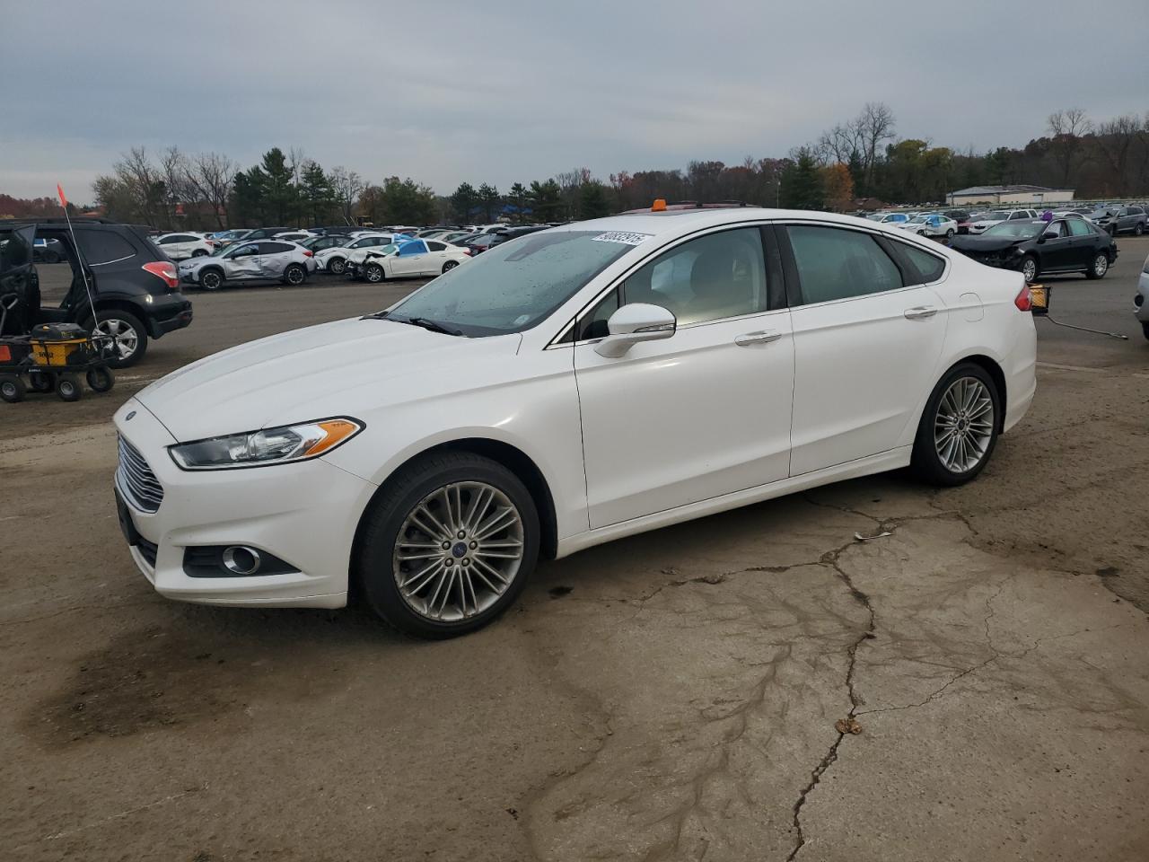 FORD FUSION SE