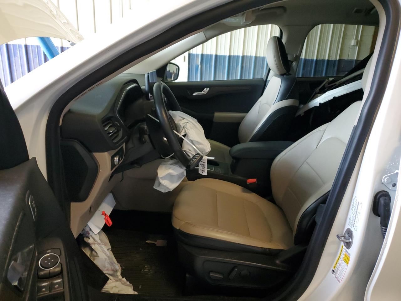 FORD ESCAPE TITANIUM