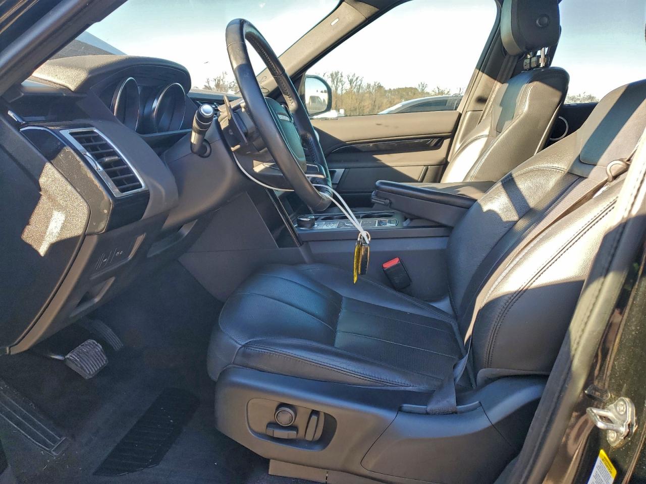 LAND ROVER DISCOVERY SE