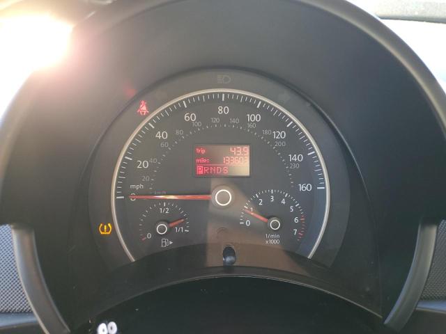 2010 VOLKSWAGEN NEW BEETLE #3292384301