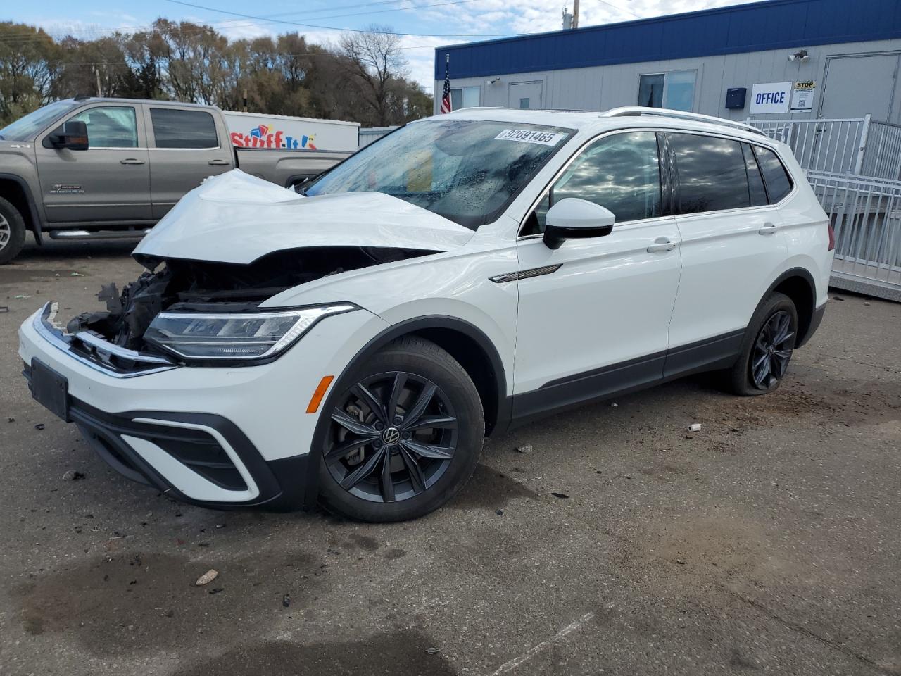 VOLKSWAGEN TIGUAN SE