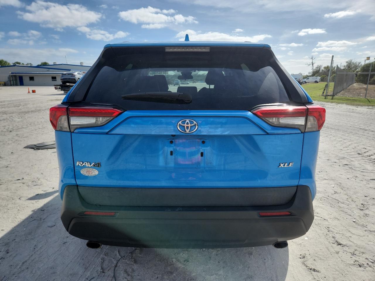 TOYOTA RAV4 XLE PREMIUM