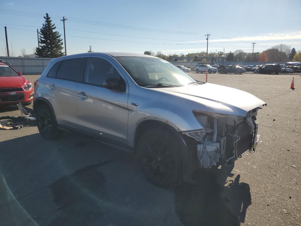 MITSUBISHI OUTLANDER ES