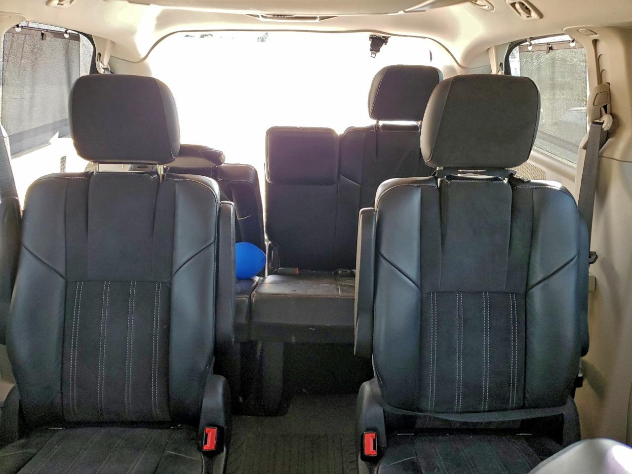 CHRYSLER TOWN & COUNTRY TOURING L