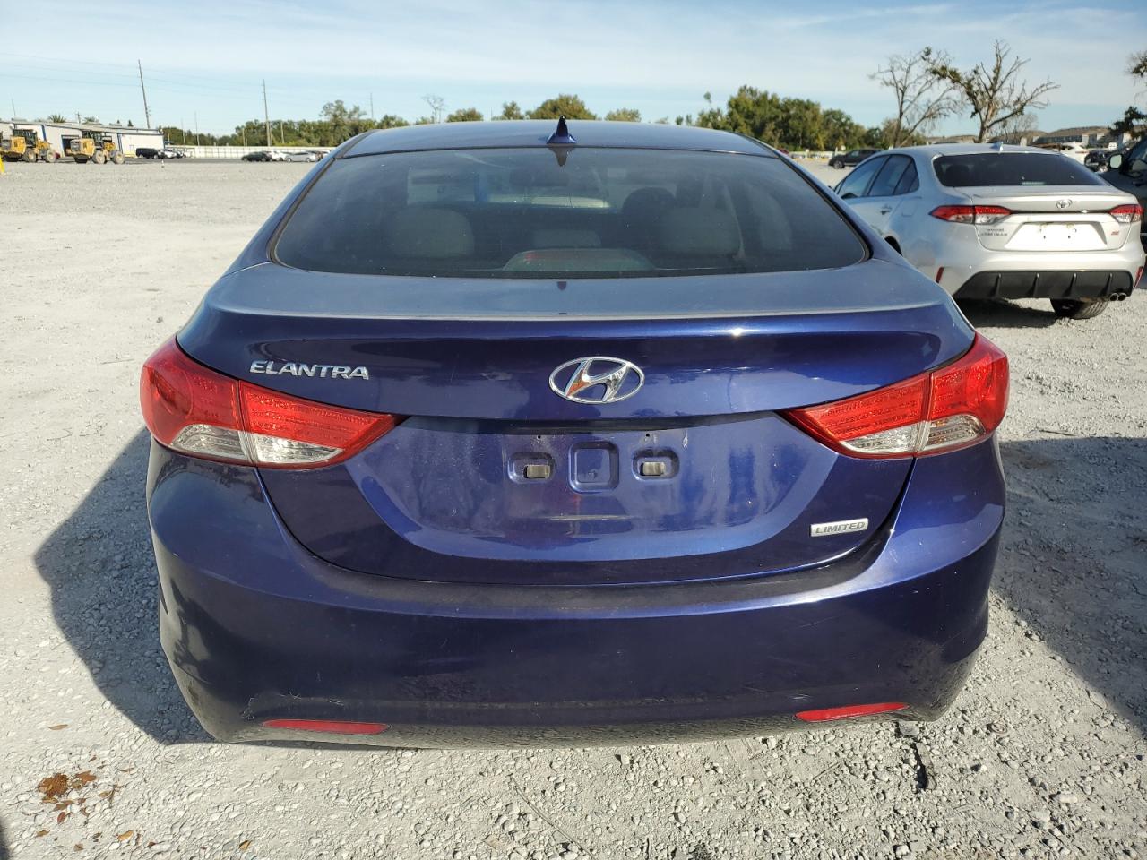 HYUNDAI ELANTRA GLS