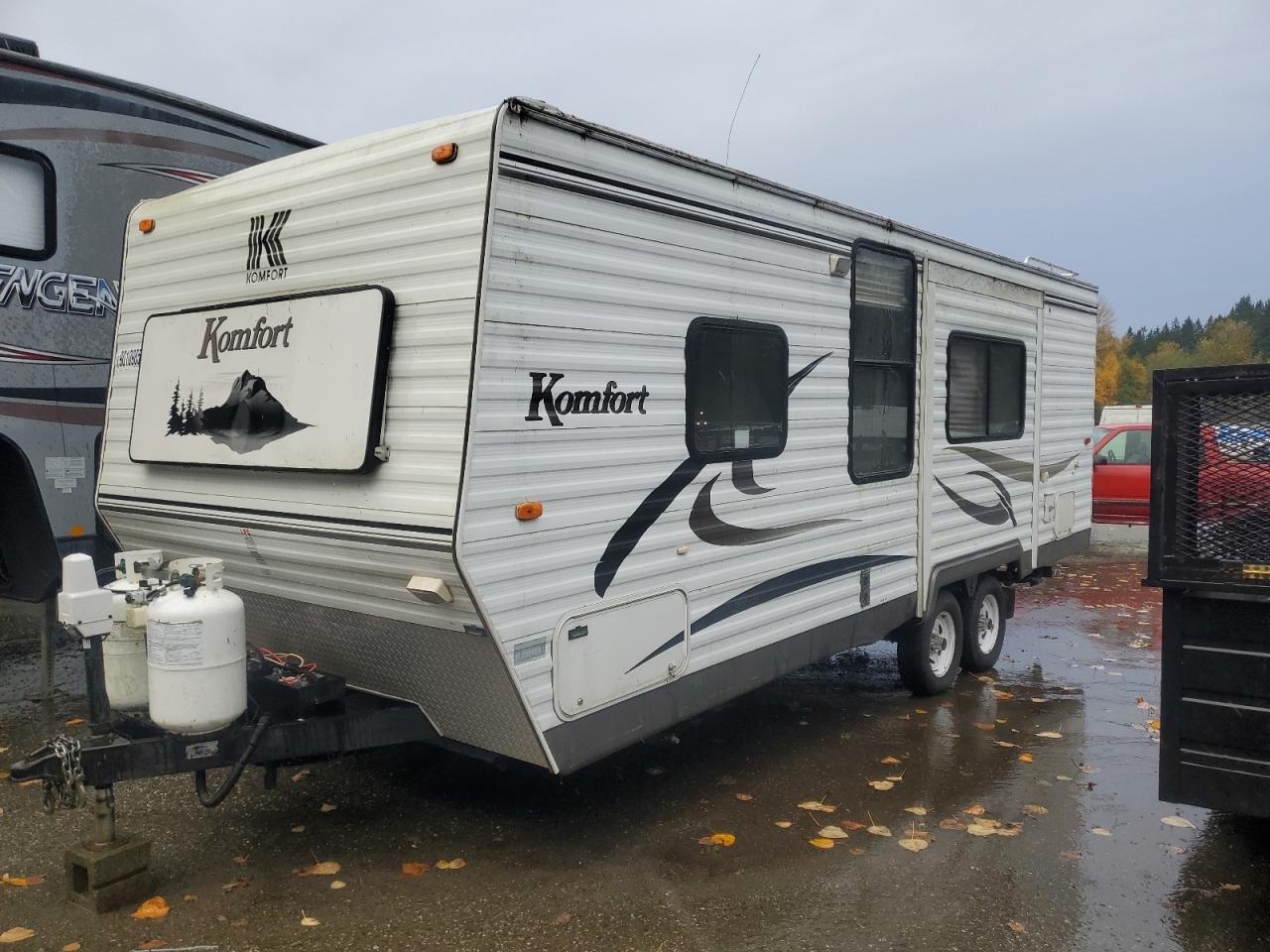 Lot #3282678288 2005 KOMFORT FIFTH WHEE