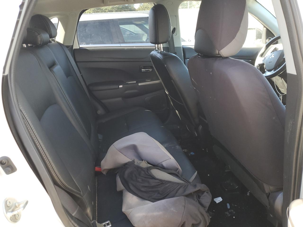 MITSUBISHI OUTLANDER SEL