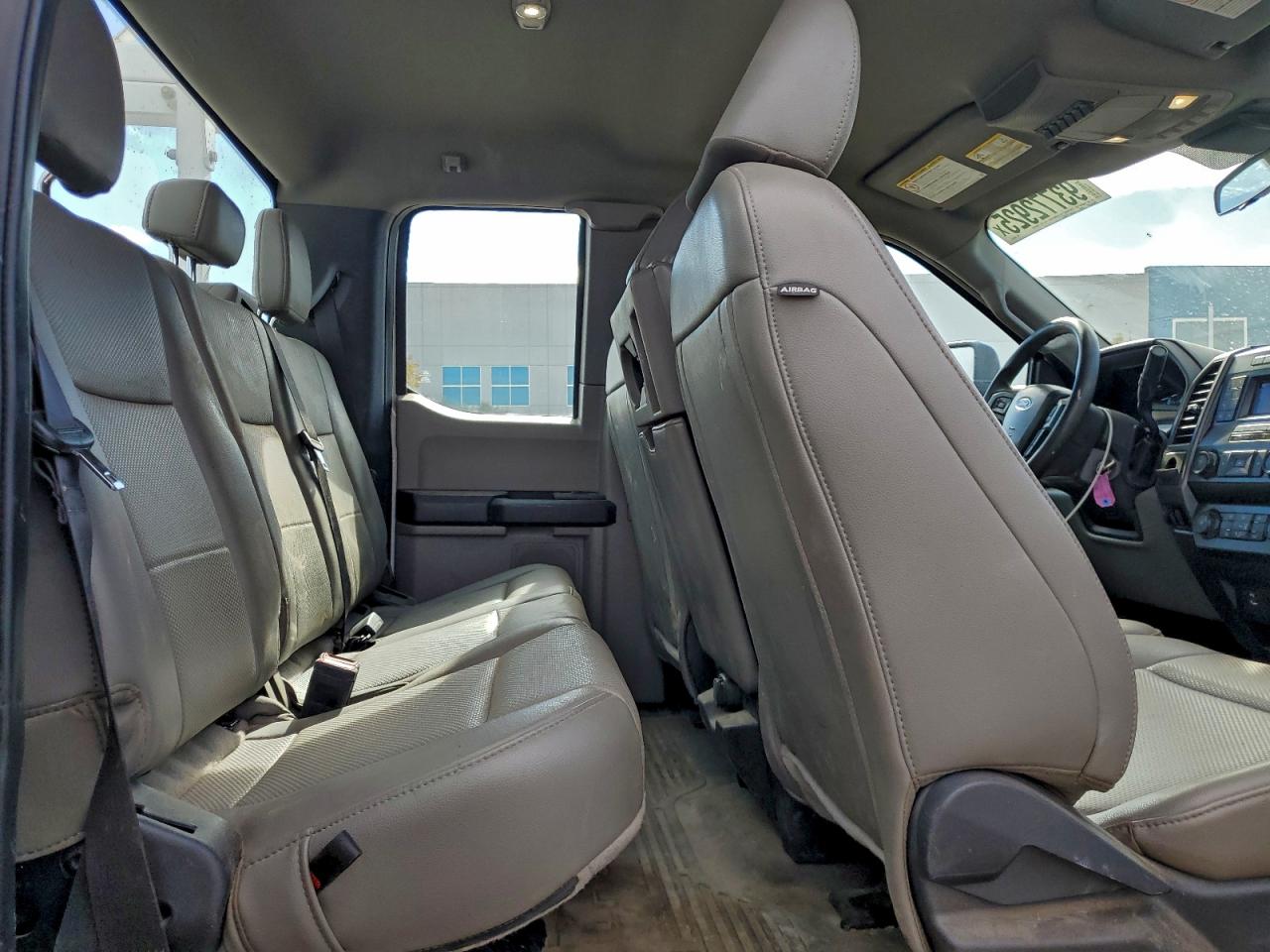 FORD F-350 SUPER DUTY