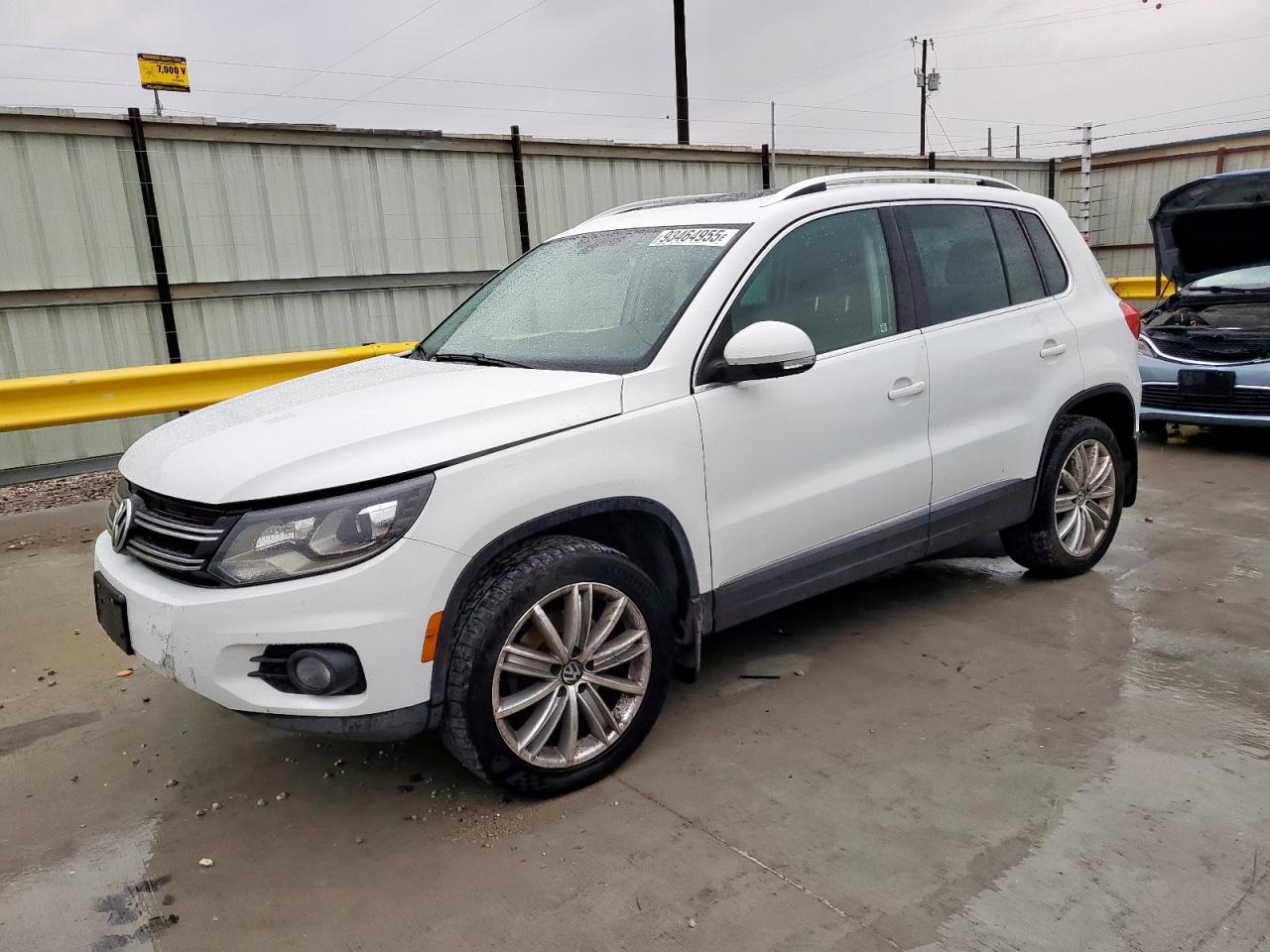 Lot #3305681789 2016 VOLKSWAGEN TIGUAN S