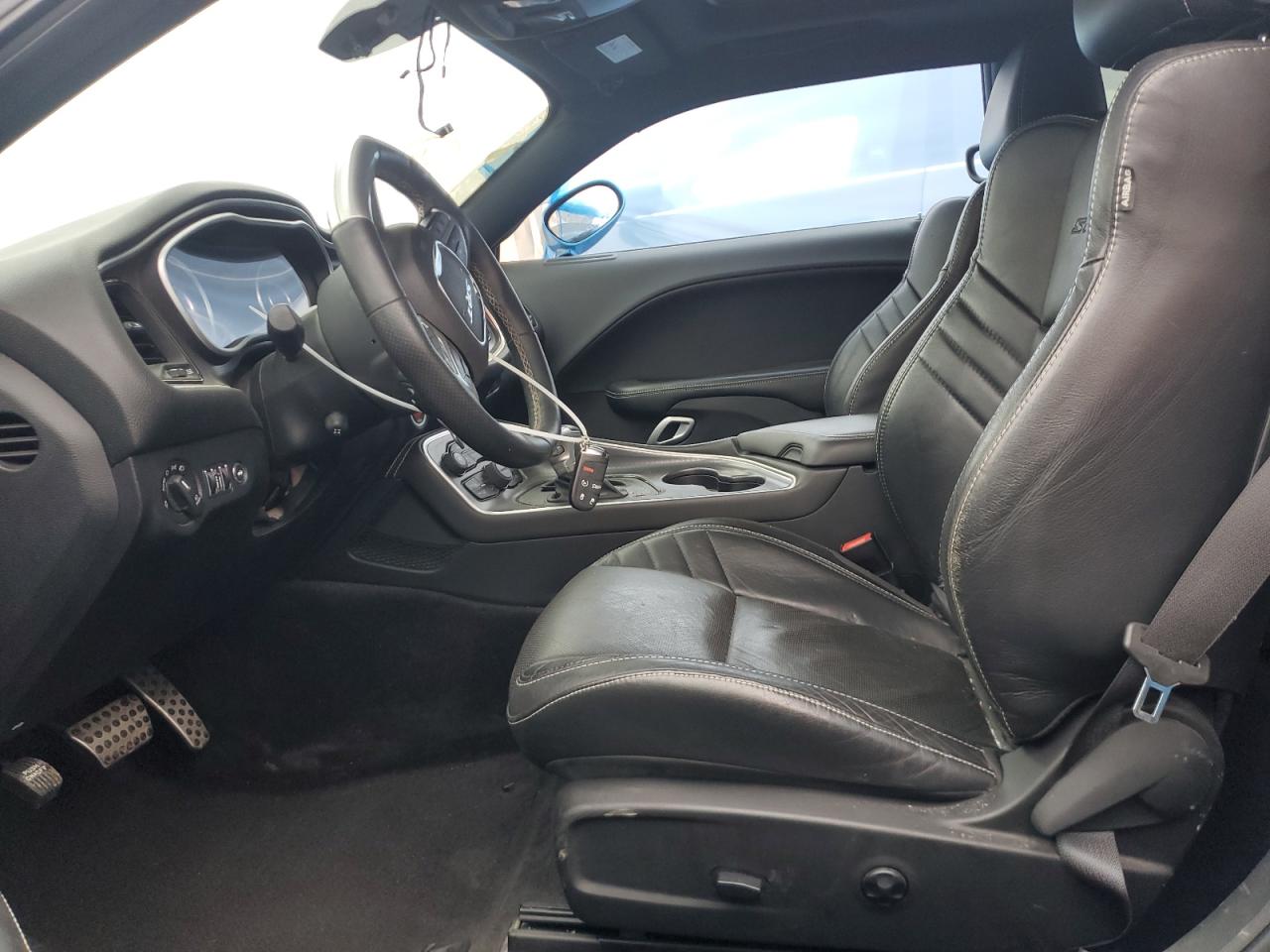 DODGE CHALLENGER SRT 392