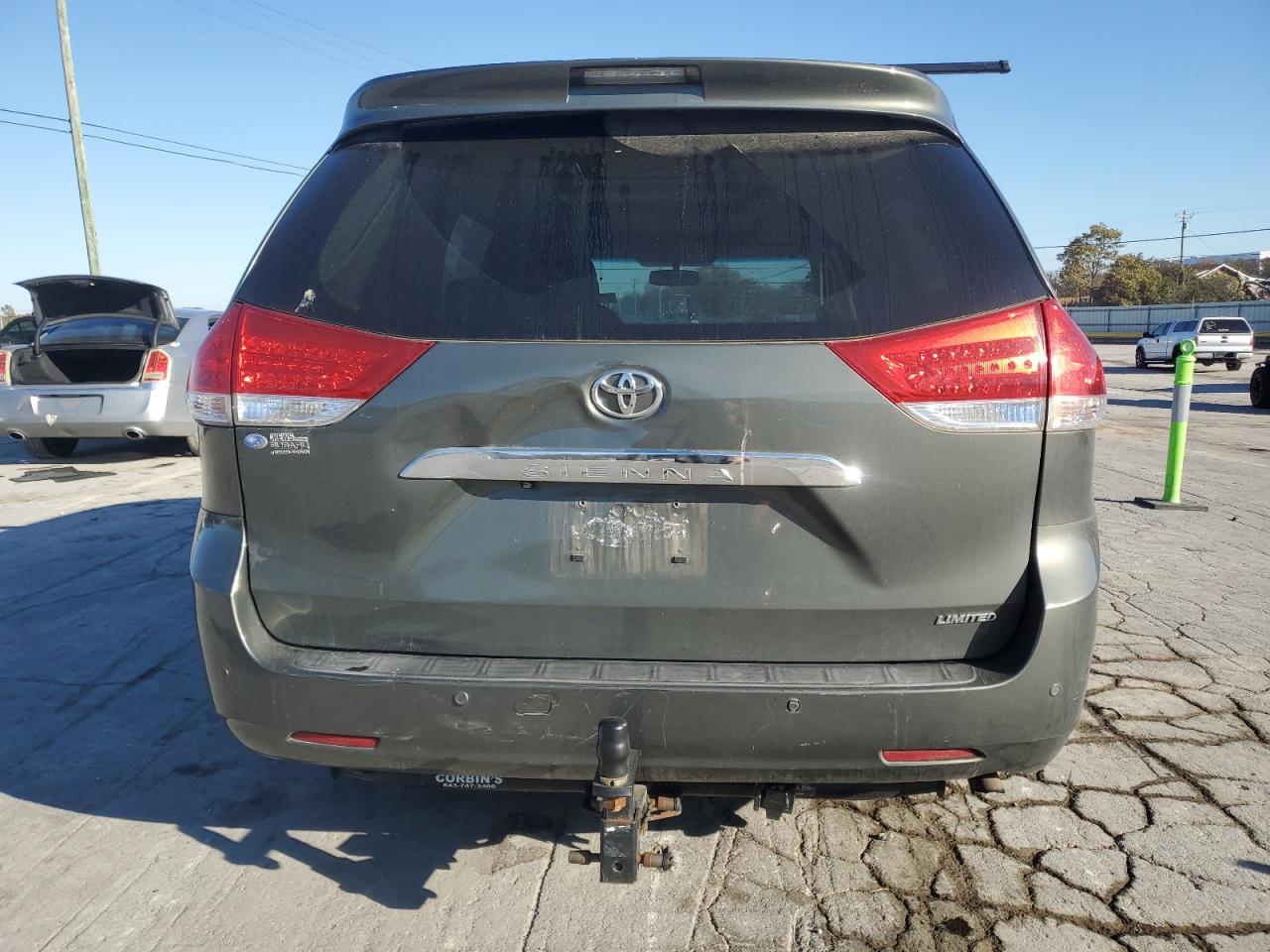 TOYOTA SIENNA XLE