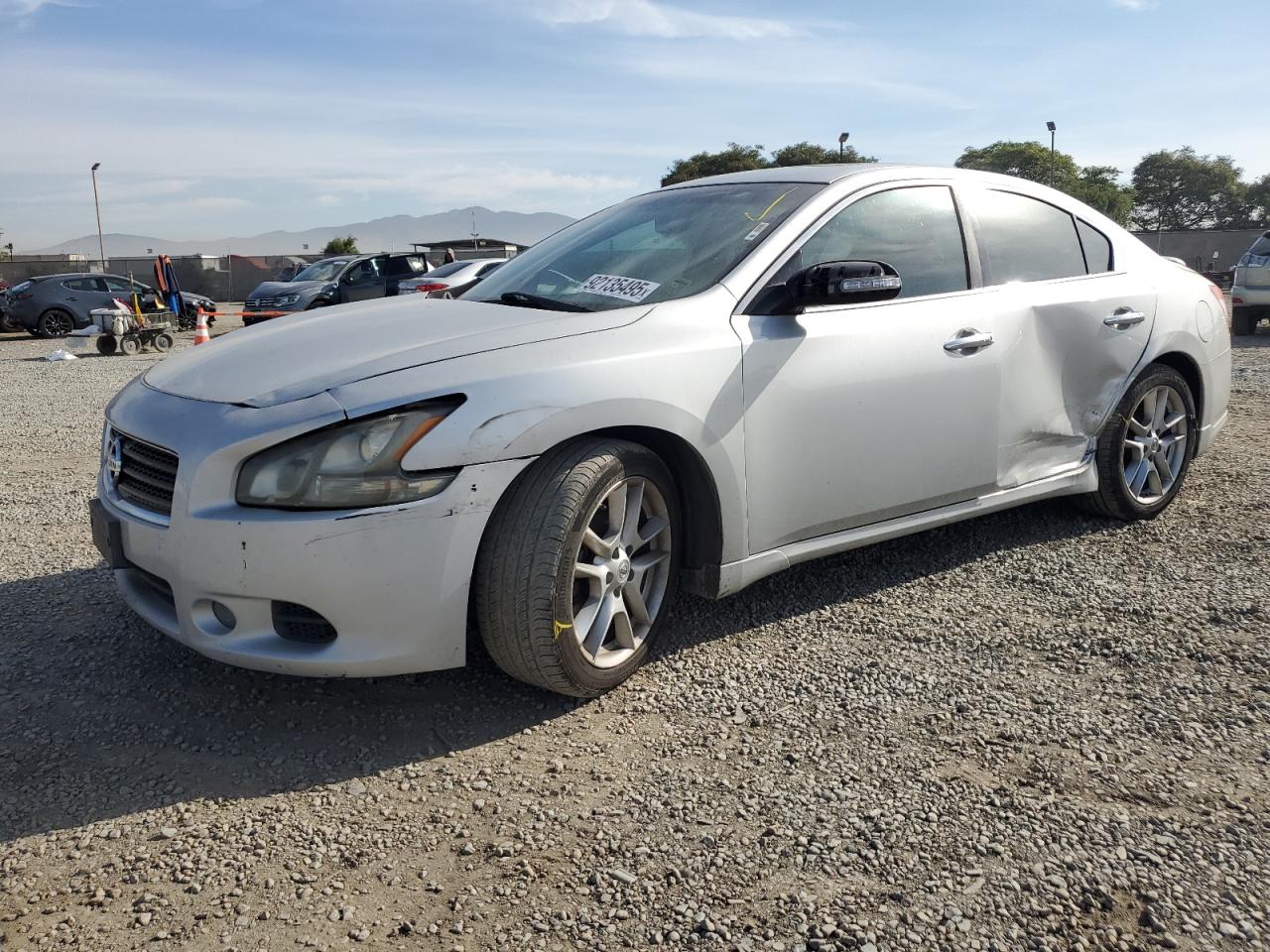 NISSAN MAXIMA S