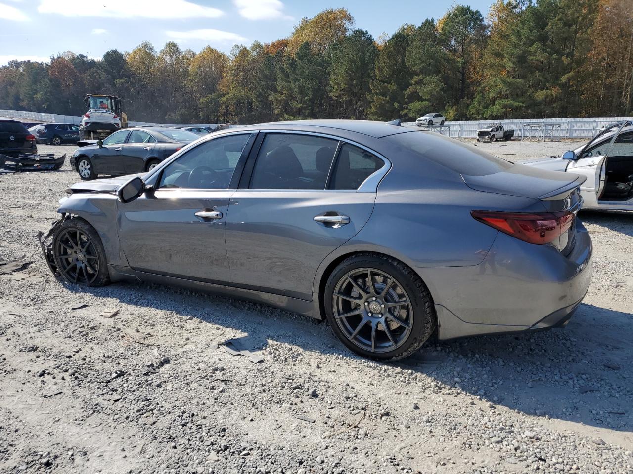 INFINITI Q50 LUXE