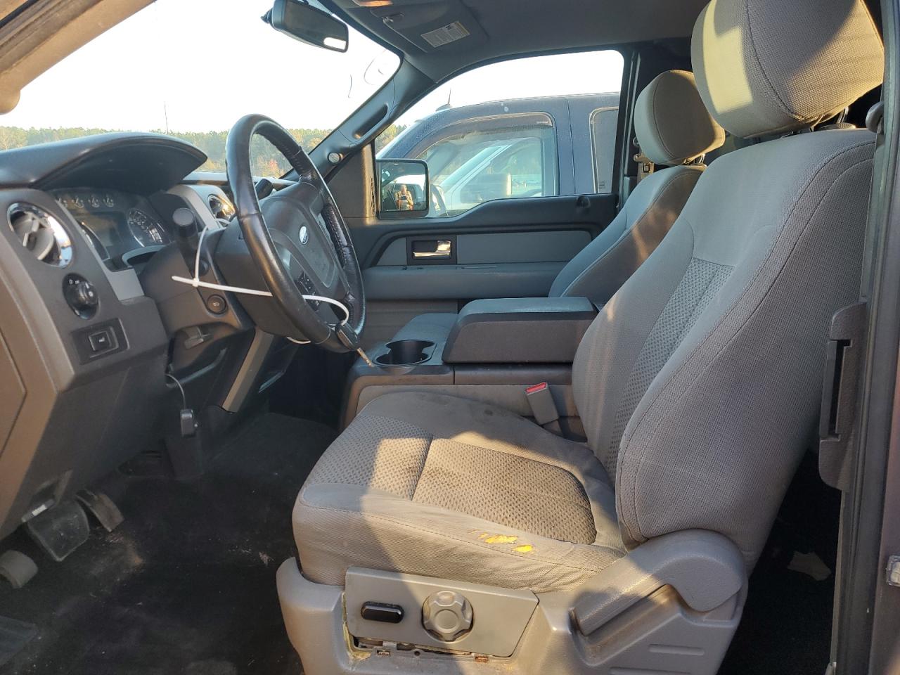 FORD F-150 SUPER CAB