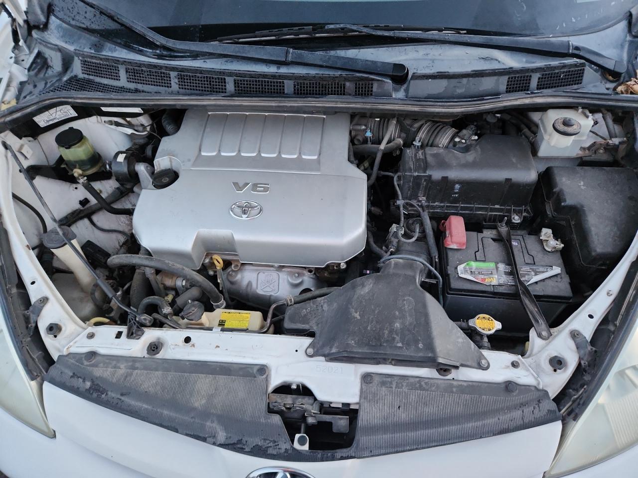 Lot #3287487004 2010 TOYOTA SIENNA CE