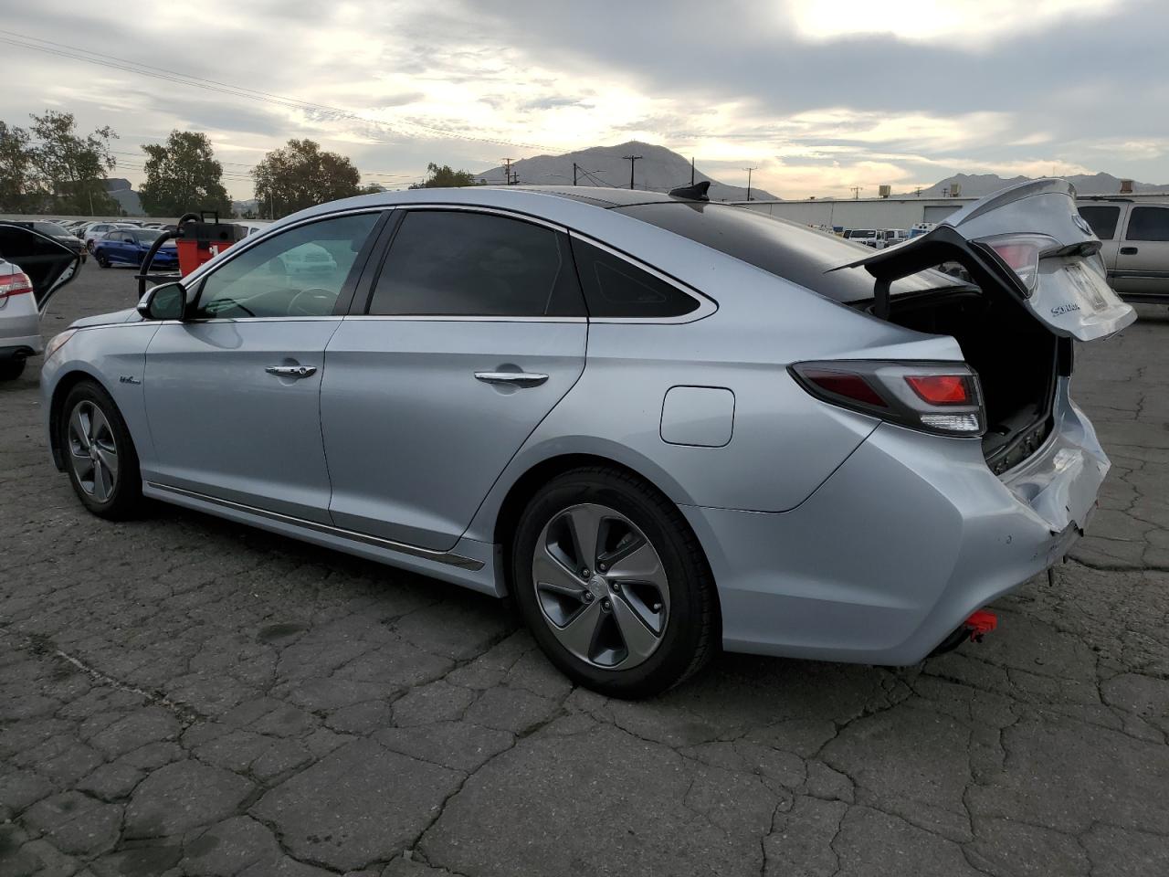HYUNDAI SONATA HYBRID