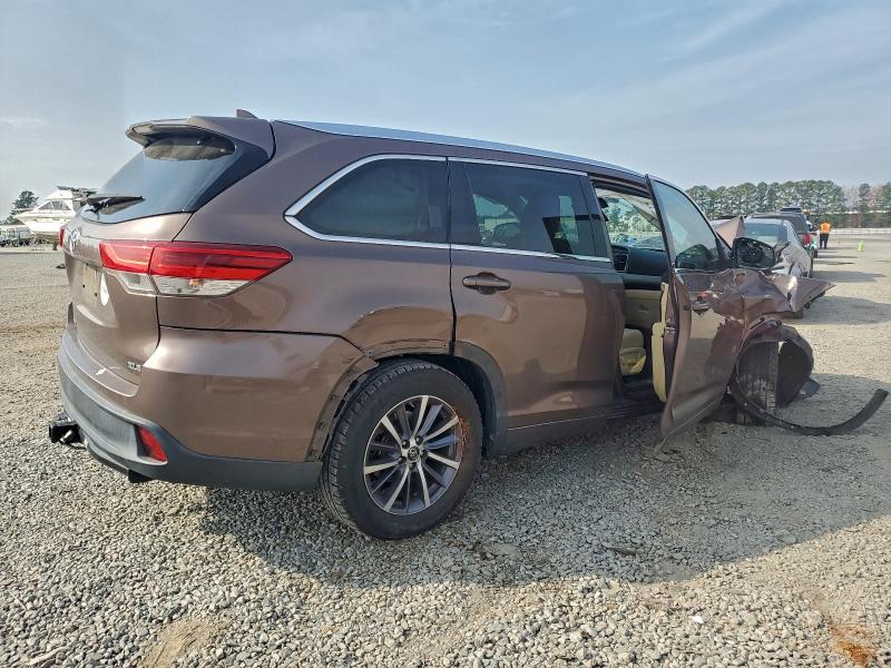 2017 TOYOTA HIGHLANDER #3301854972