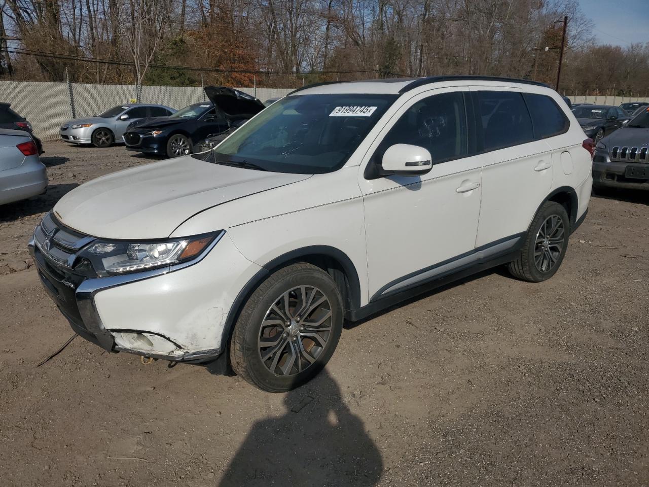 MITSUBISHI OUTLANDER SE