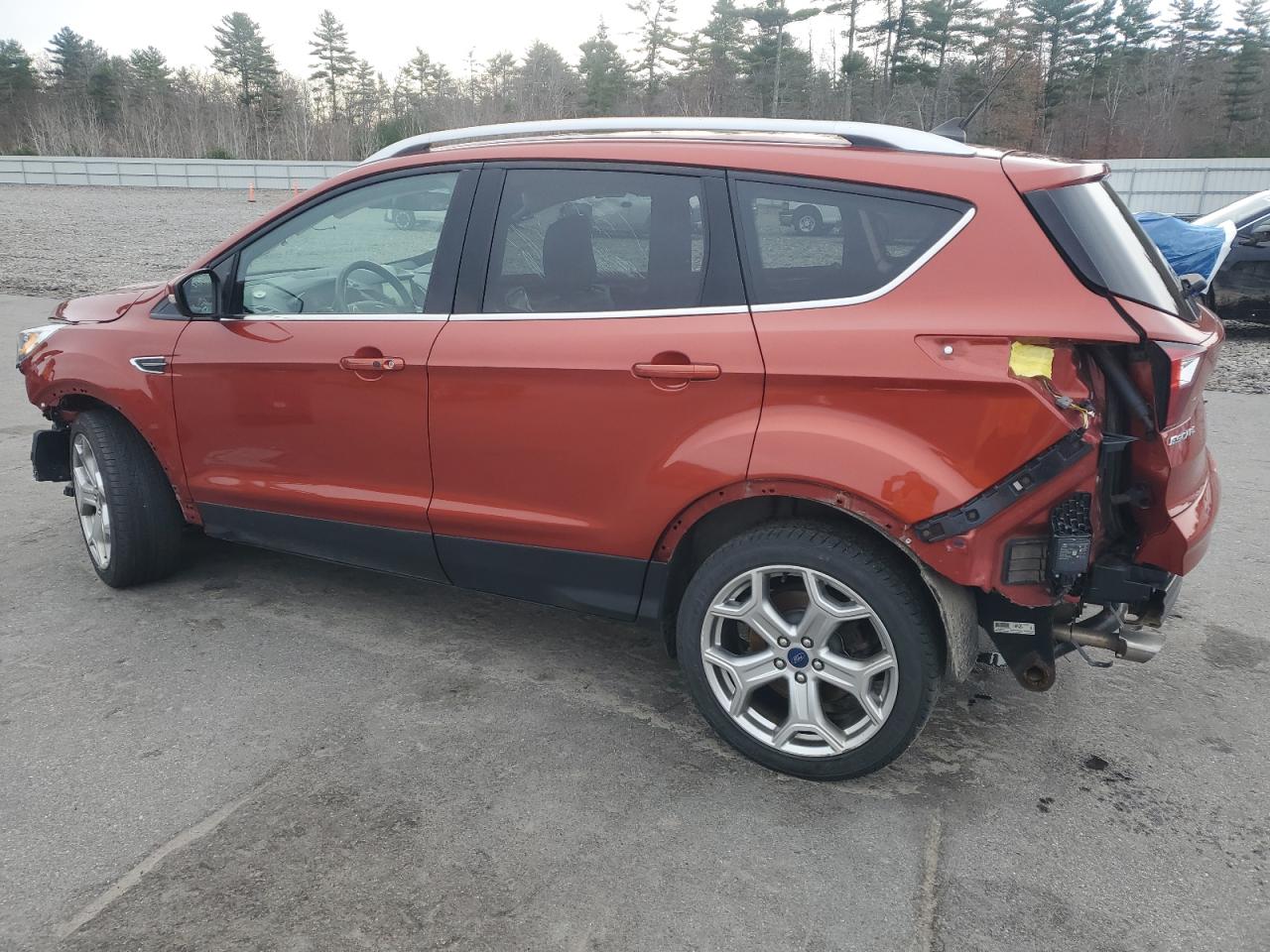 FORD ESCAPE TITANIUM