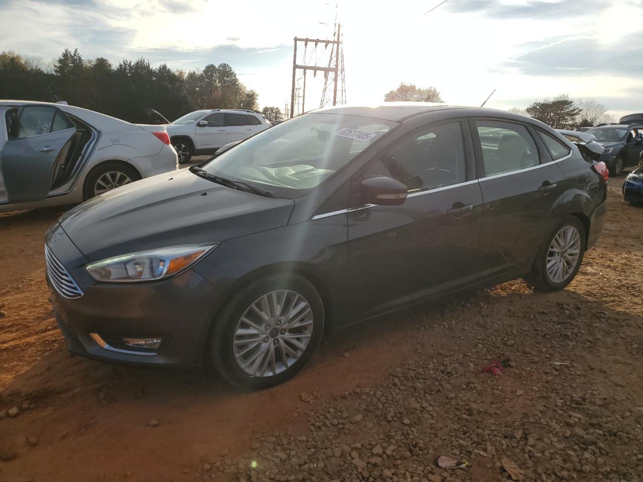 FORD FOCUS TITANIUM
