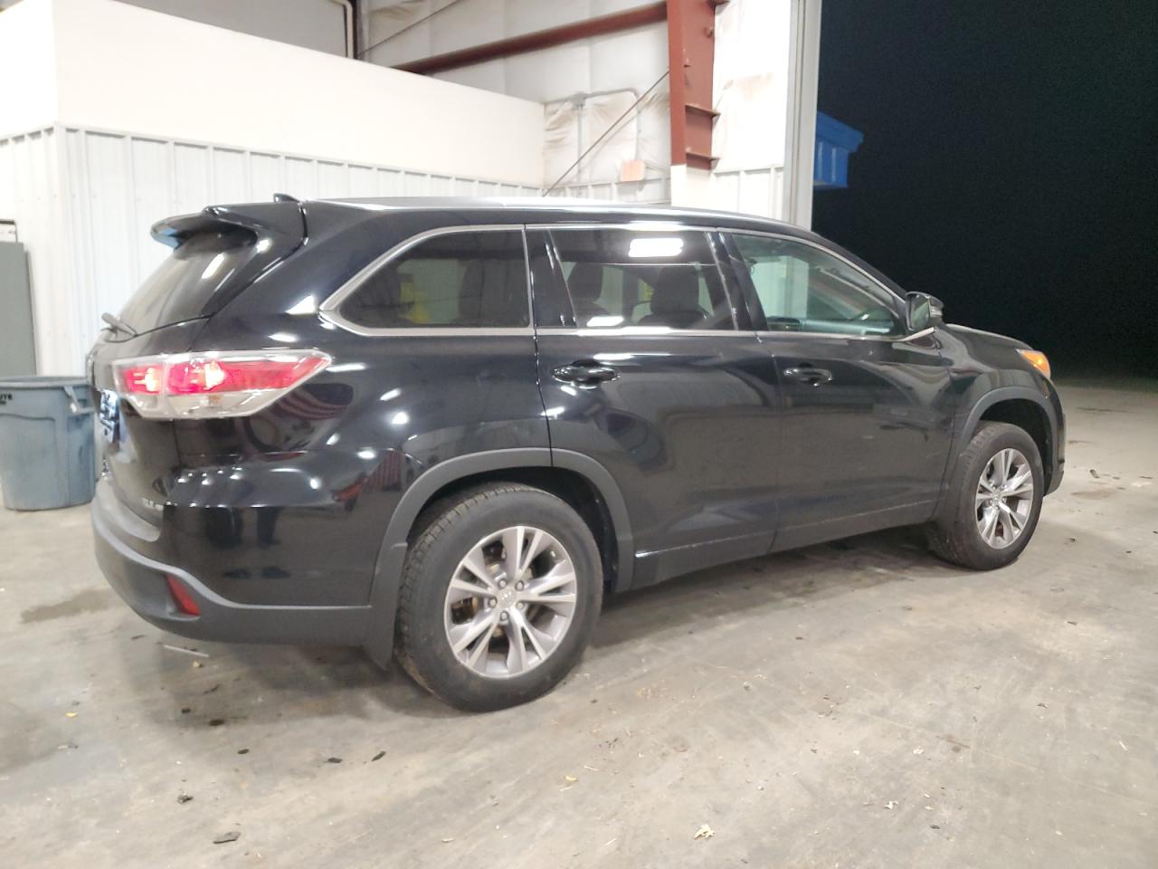 TOYOTA HIGHLANDER XLE