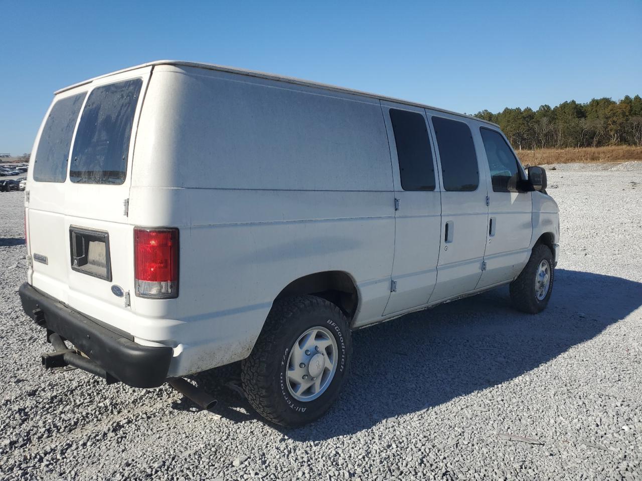 FORD ECONOLINE E250 VAN