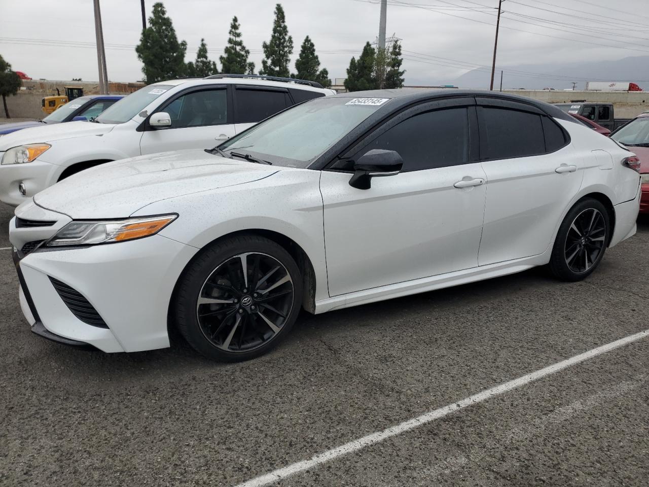 TOYOTA CAMRY XSE