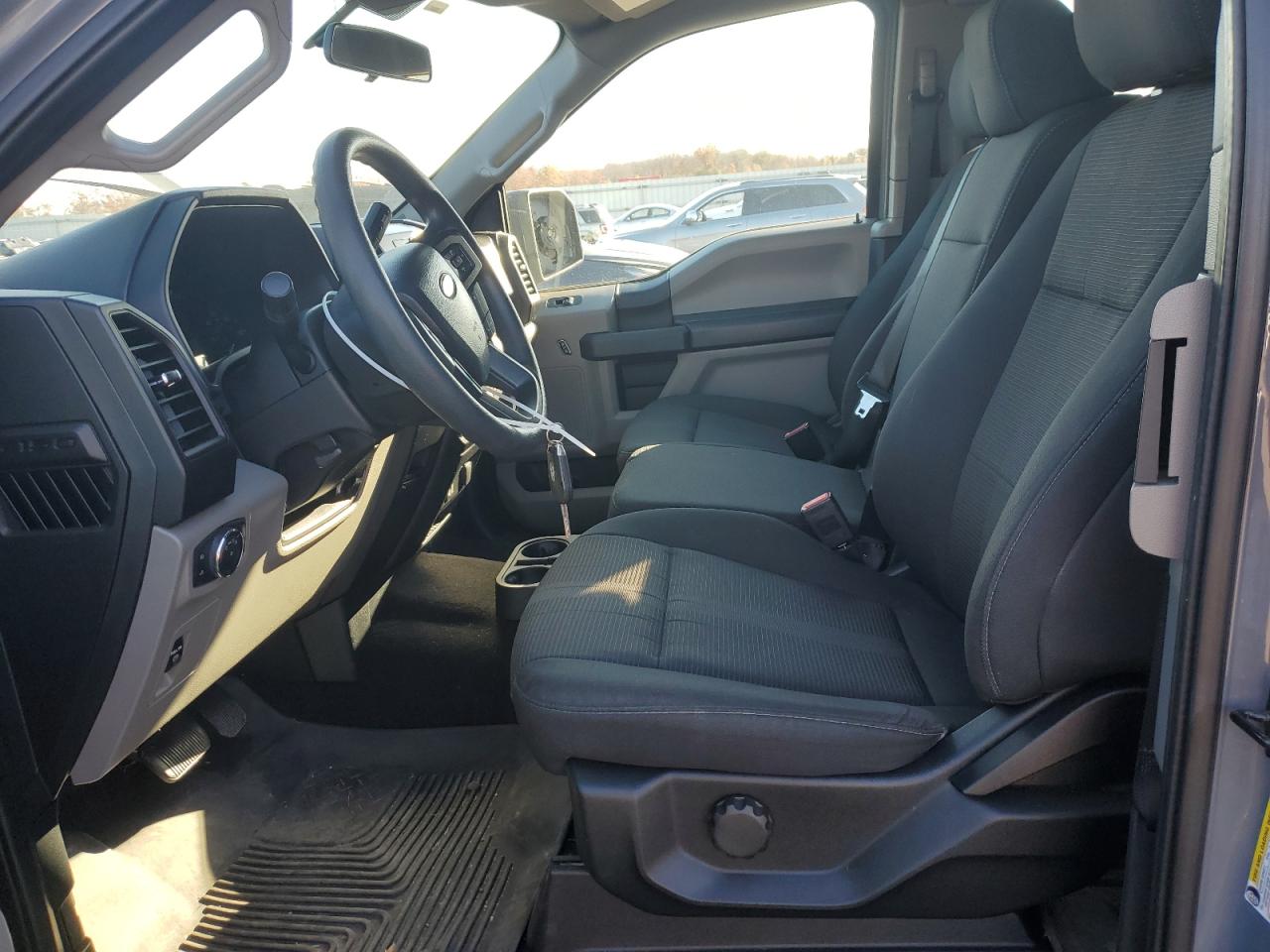 FORD F-150 SUPER CAB