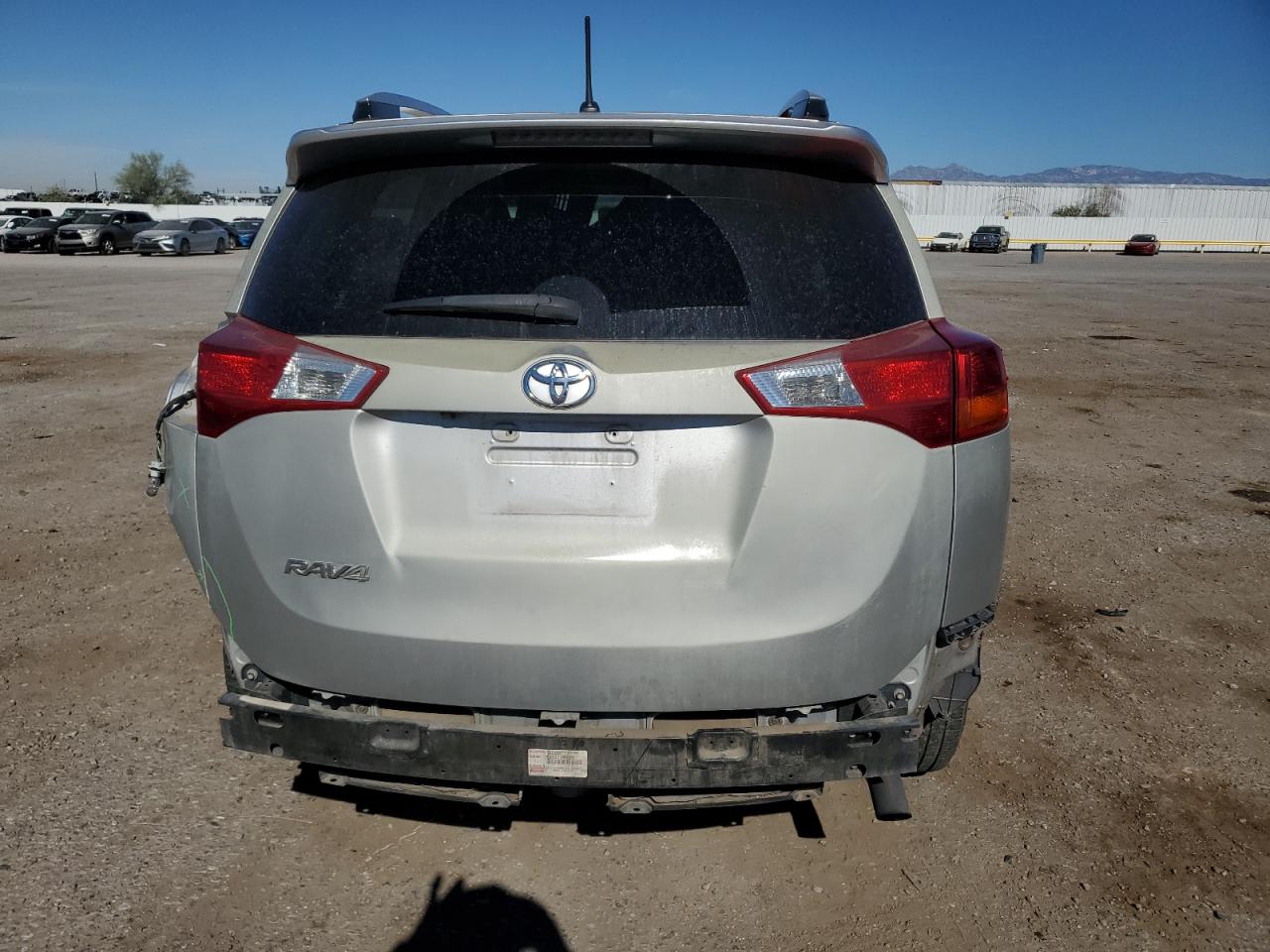TOYOTA RAV4 LE