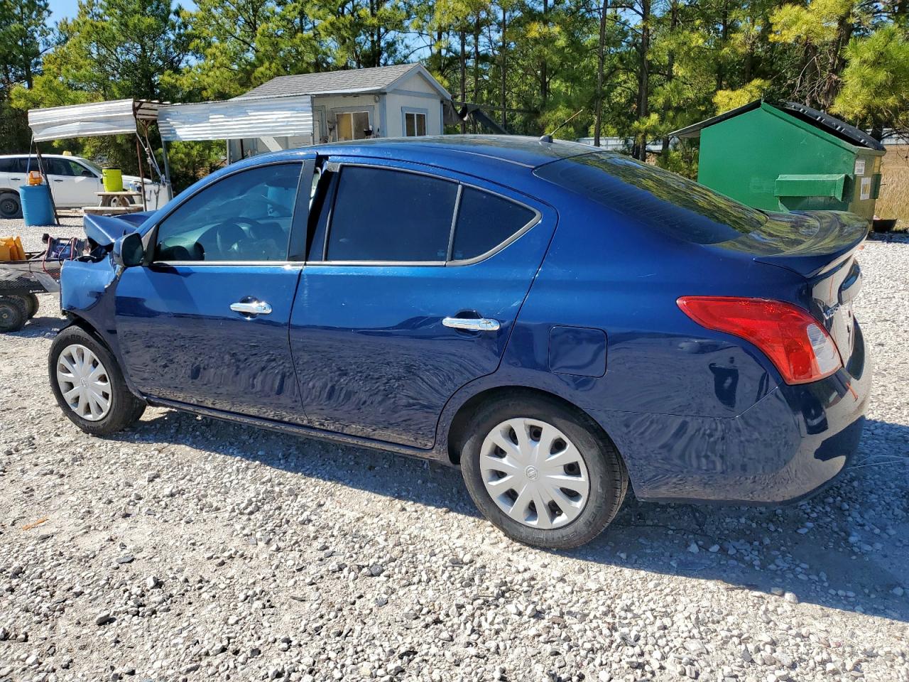 NISSAN VERSA S