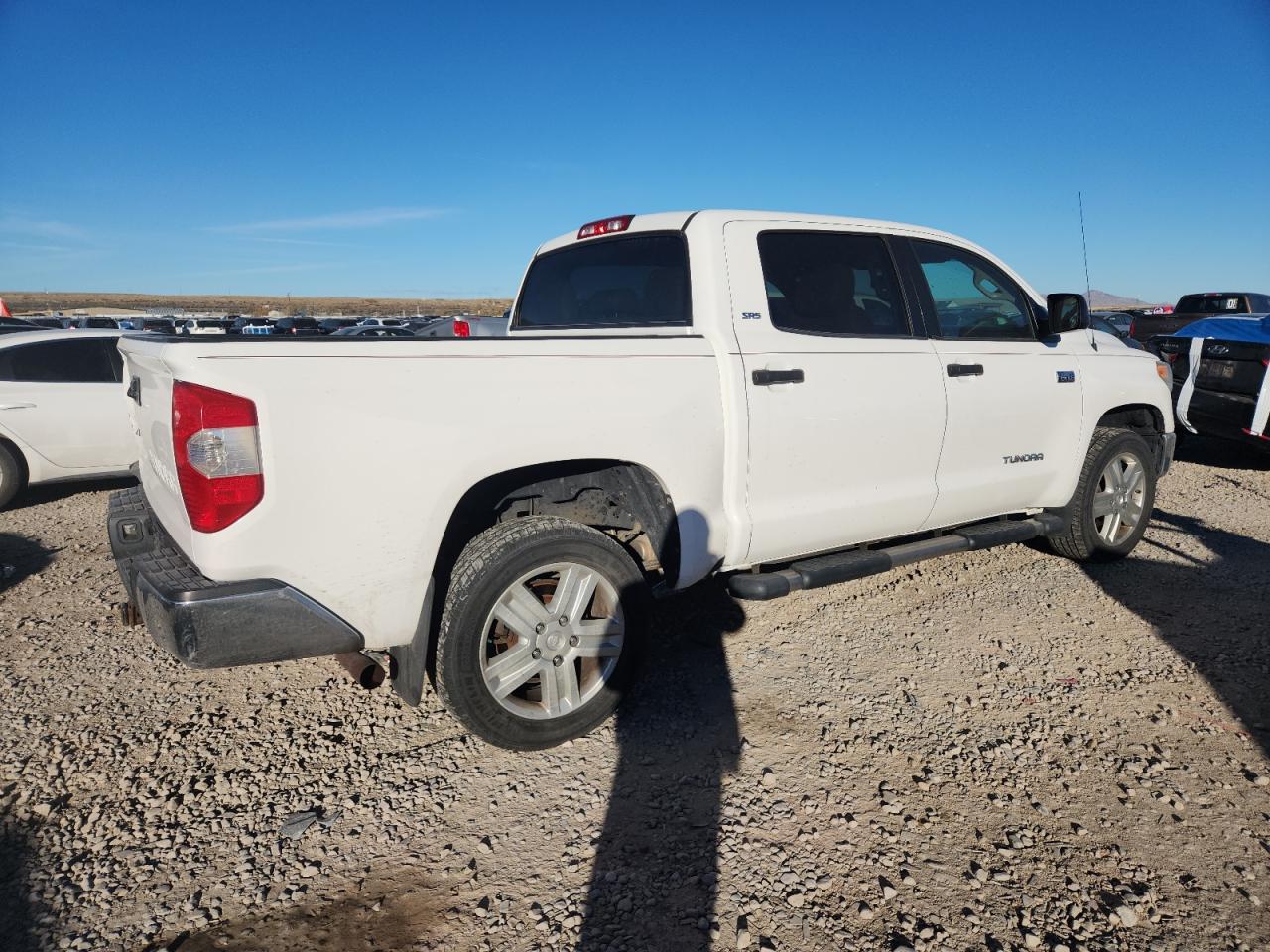 TOYOTA TUNDRA CREWMAX SR5