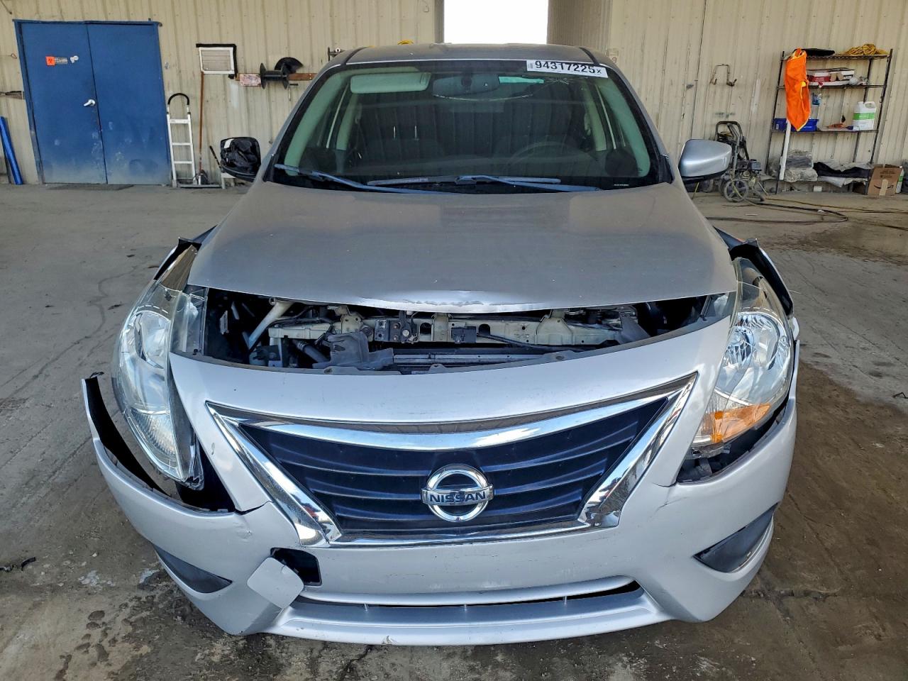 NISSAN VERSA S