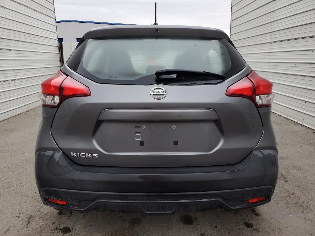 NISSAN KICKS S