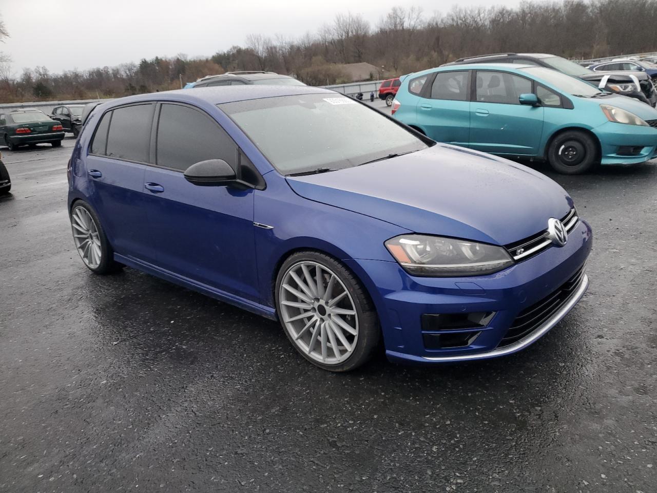 VOLKSWAGEN GOLF R