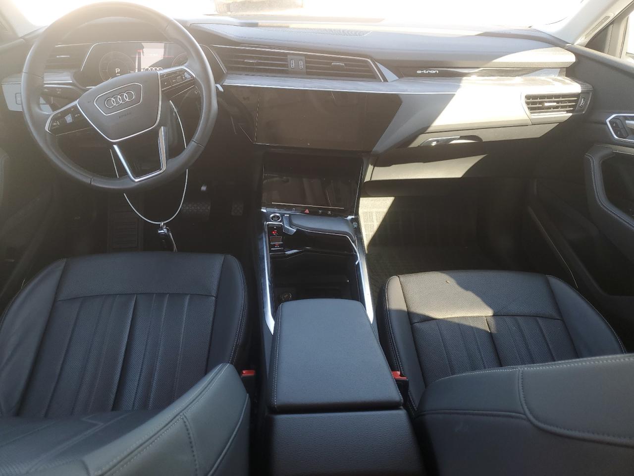 AUDI E-TRON SPORTBACK PREMIUM PLUS