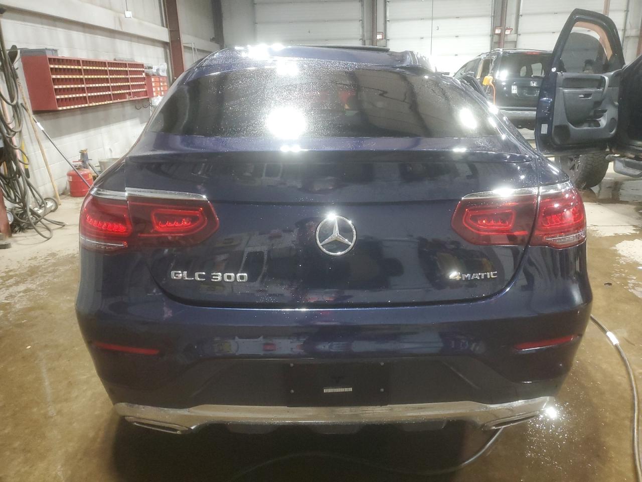MERCEDES-BENZ GLC-CLASS 300 4MATIC