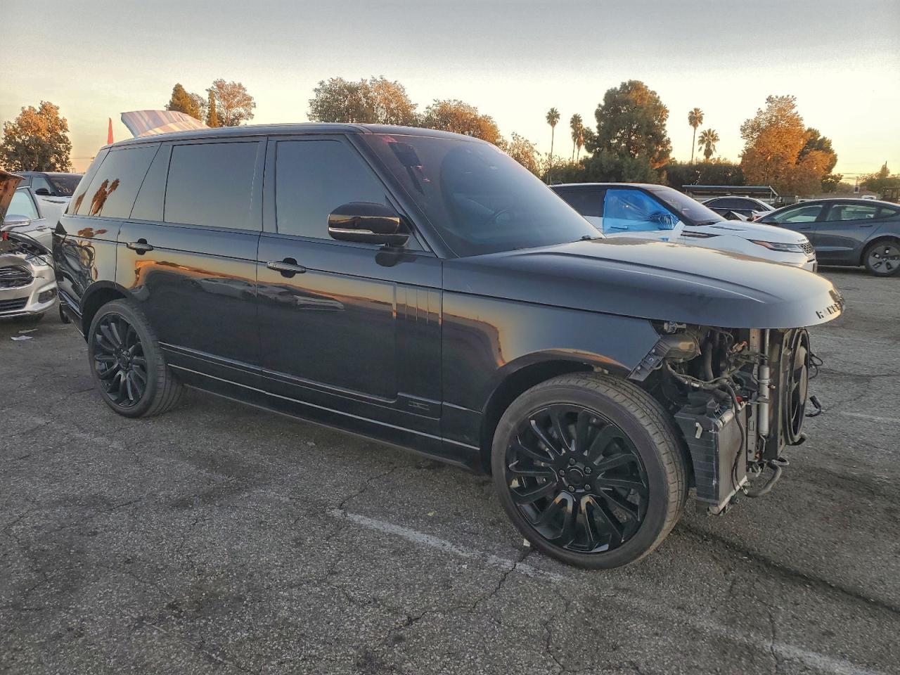 LAND ROVER RANGE ROVER AUTOBIOGRAPHY