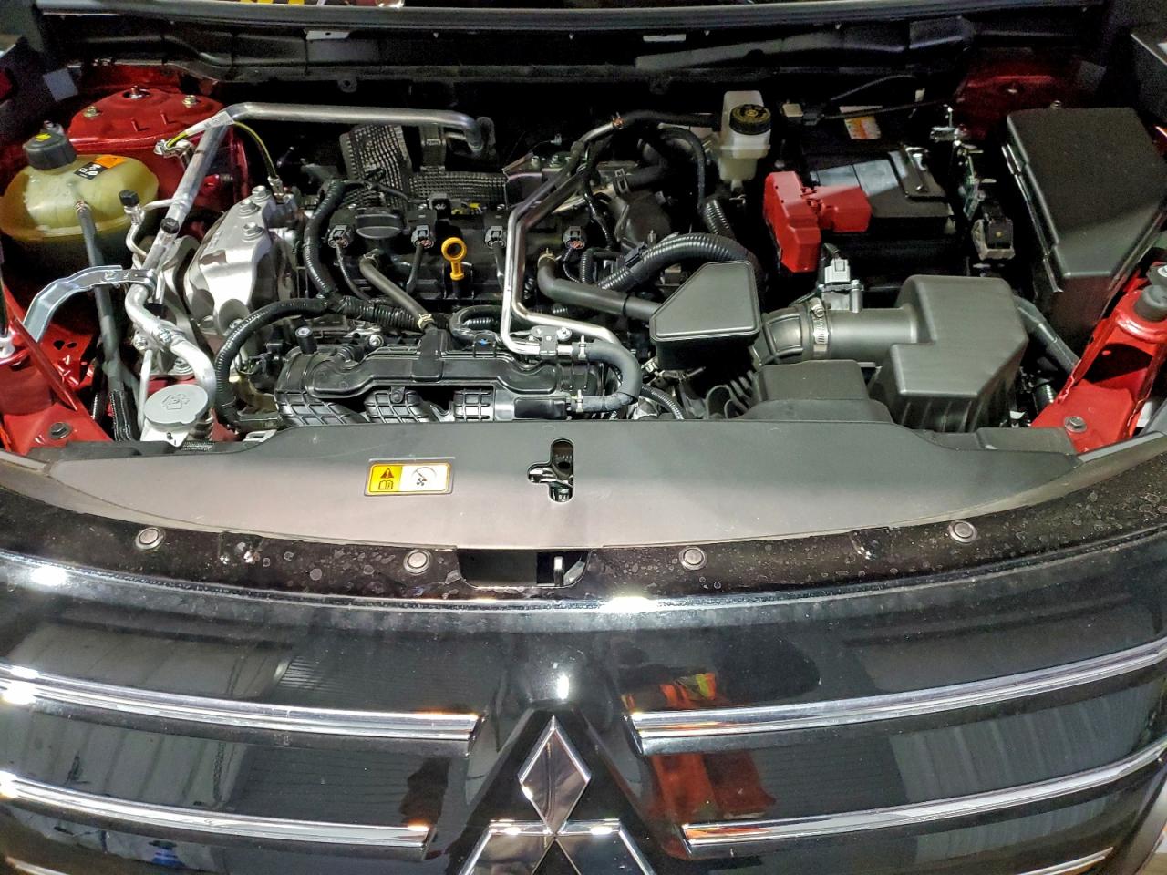 MITSUBISHI OUTLANDER SE